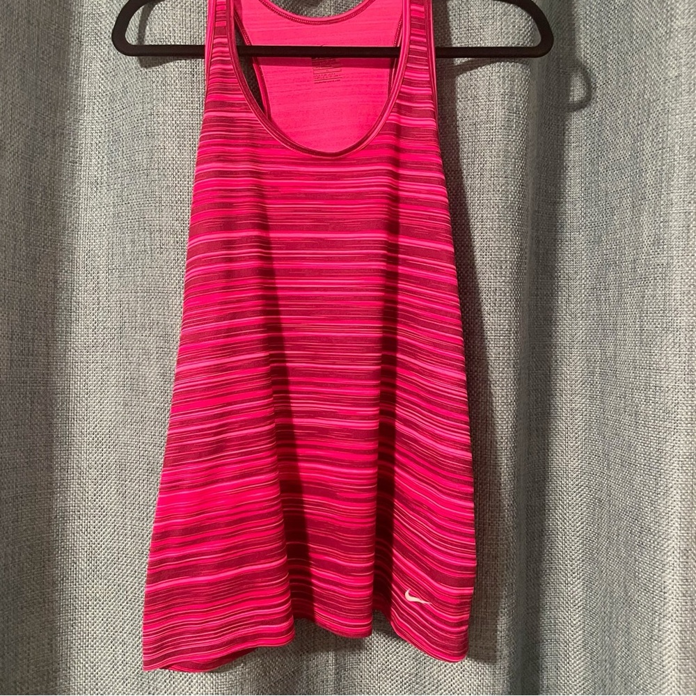 Women’s Nike Pink Tank Top size Medium